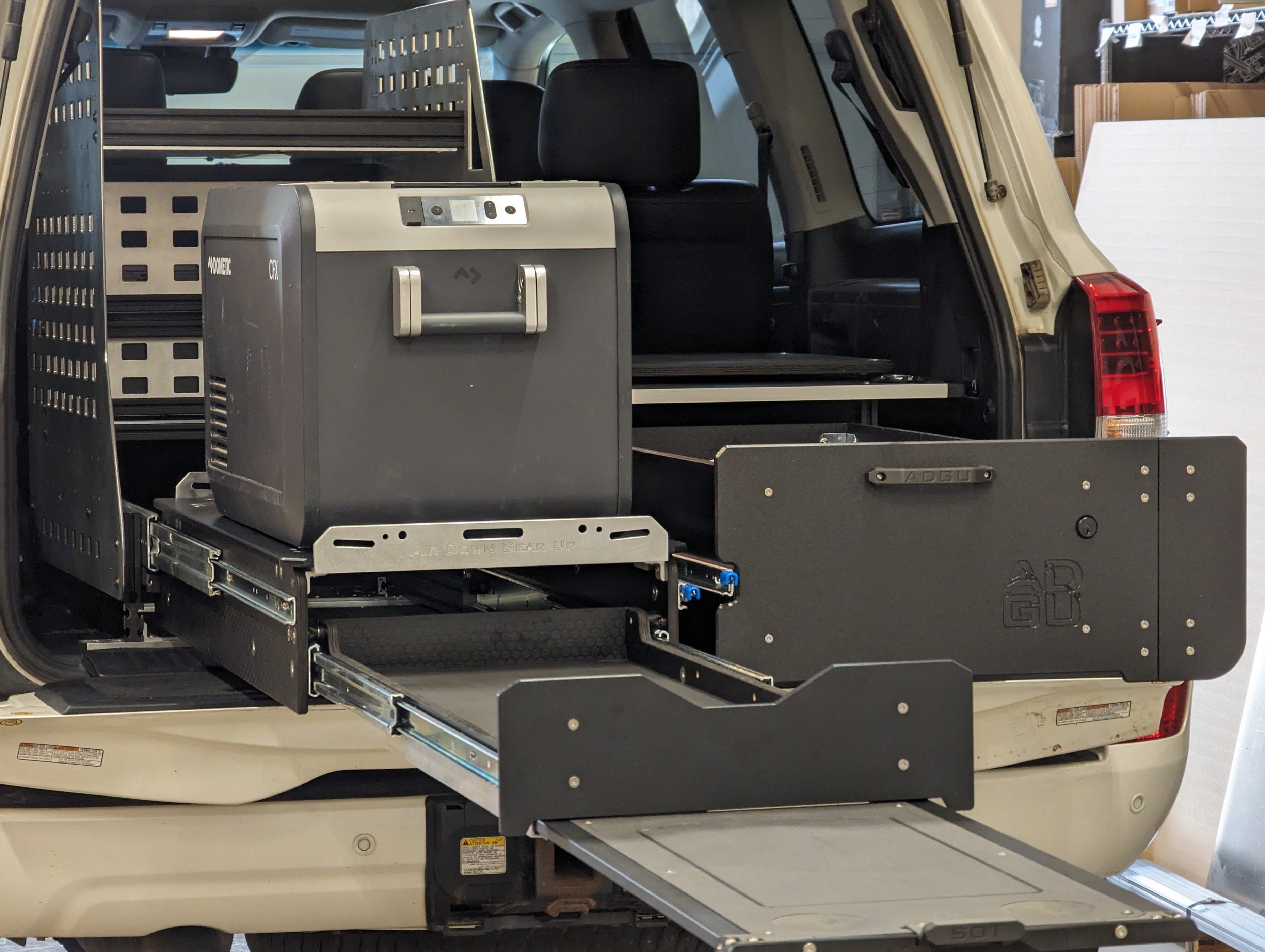 200 Series Land Cruiser Dedicated Kitchen